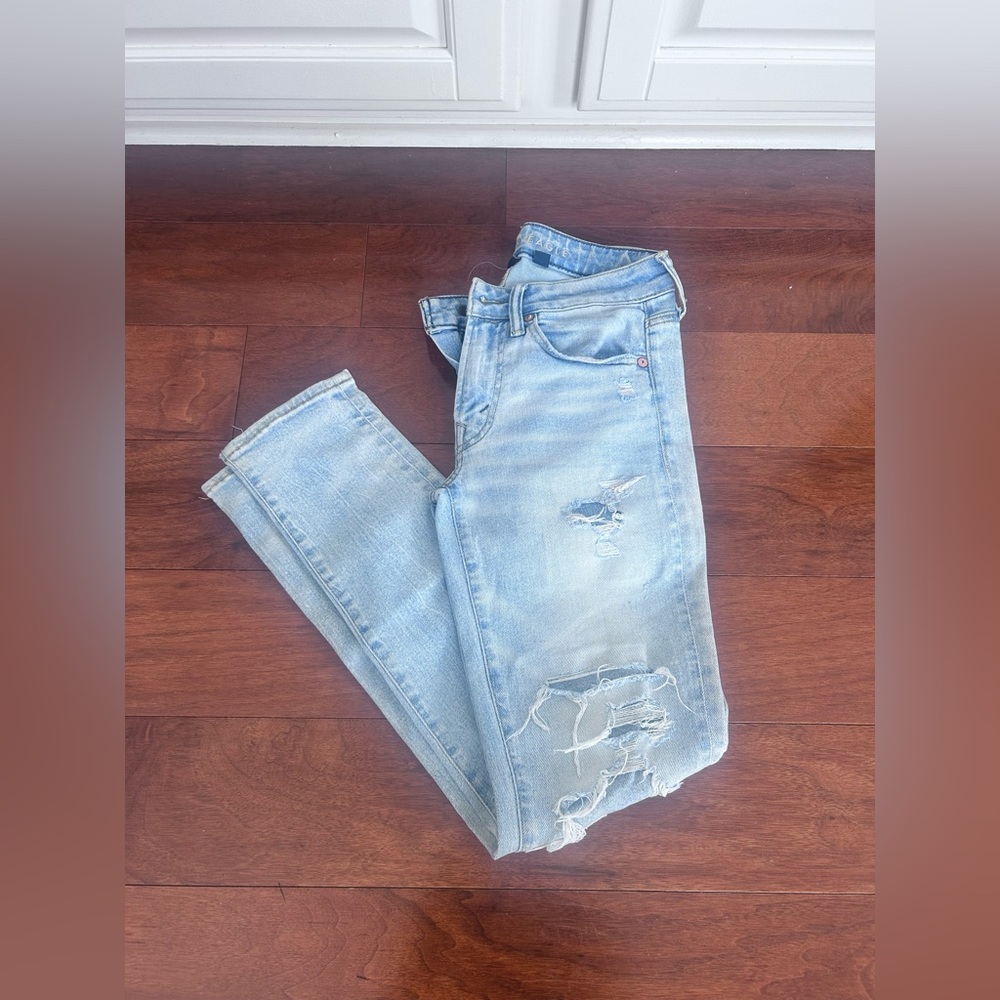 American Eagle men’s 28x30 Airflex+ patched distressed jeans